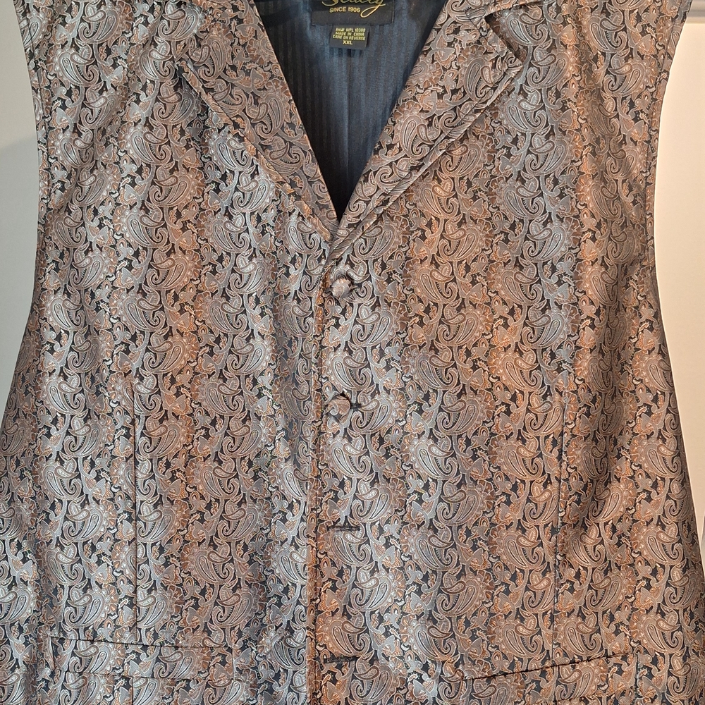 Scully Paisley Vest in Silver and Brown